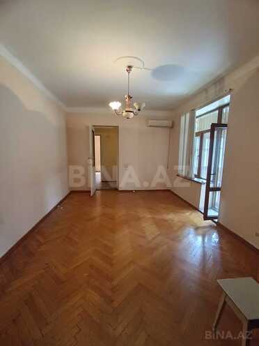 Satılır 3 otaqlı köhnə tikili 85 m², Elmlər Akademiyası m., photo 1 from 22