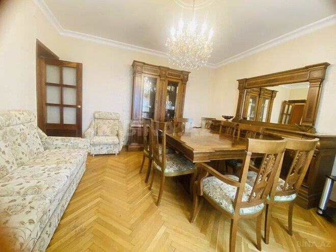 Satılır 4 otaqlı köhnə tikili 90 m², İnşaatçılar m., photo 4 from 15