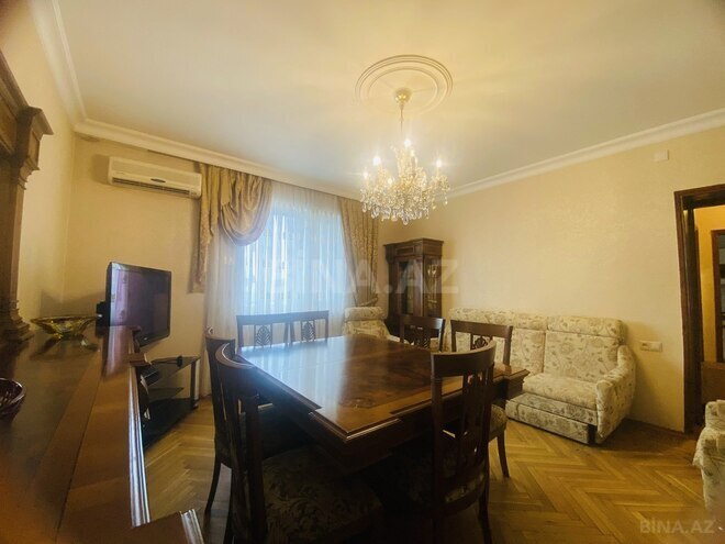 Satılır 4 otaqlı köhnə tikili 90 m², İnşaatçılar m., photo 5 from 15