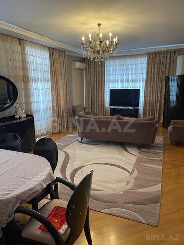 İcarəyə verilir 3 otaqlı yeni tikili 170 m², 28 May m., photo 1 from 20