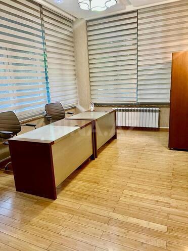 Satılır 11 otaqlı həyət evi/bağ evi 650 m², Gənclik m., photo 11 from 16