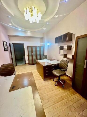 Satılır 11 otaqlı həyət evi/bağ evi 650 m², Gənclik m., photo 12 from 16