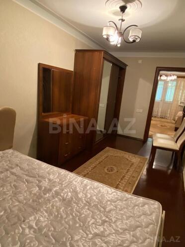 Сдаётся 2-комн. вторичка 60 м², м. Иншаатчылар, photo 4 from 12