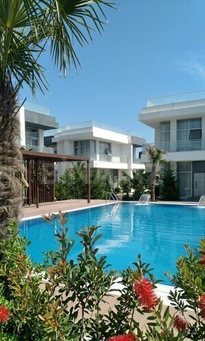 Satılır  obyekt 1 700 m², Buzovna q., photo 1 from 30