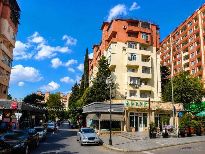 Satılır 3 otaqlı köhnə tikili 72 m², Əhmədli m., photo 1 from 10