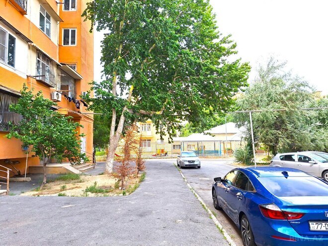 Satılır 2 otaqlı köhnə tikili 55 m², Bakıxanov q., photo 1 from 17