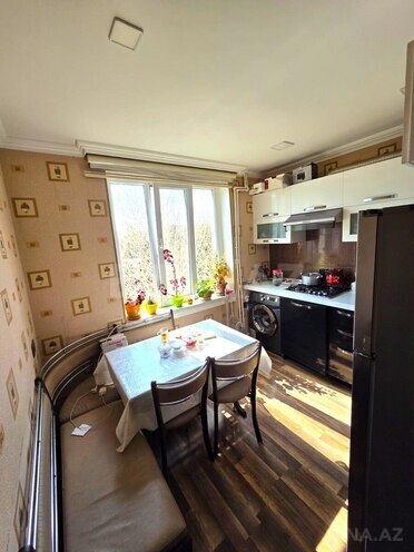 Satılır 2 otaqlı köhnə tikili 55 m², Bakıxanov q., photo 13 from 17