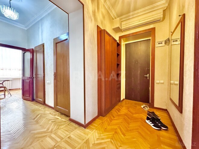 İcarəyə verilir 3 otaqlı köhnə tikili 85 m², Qara Qarayev m., photo 8 from 16