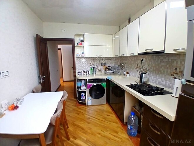 Продаётся 3-комн. вторичка 75 м², м. Кара Караев, photo 30 from 32