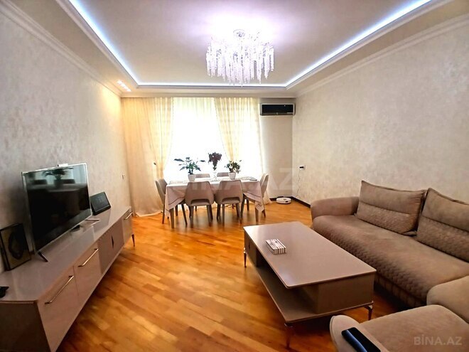 Продаётся 3-комн. вторичка 75 м², м. Кара Караев, photo 3 from 32