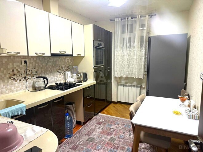 Продаётся 3-комн. вторичка 75 м², м. Кара Караев, photo 16 from 32