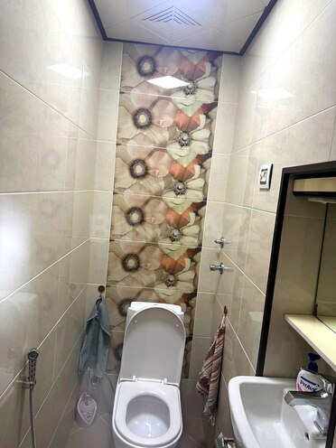 Продаётся 3-комн. вторичка 75 м², м. Кара Караев, photo 24 from 32