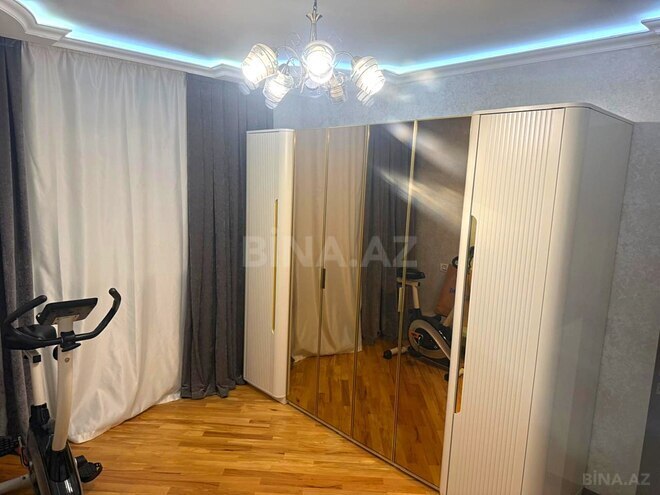 Продаётся 3-комн. вторичка 75 м², м. Кара Караев, photo 17 from 32