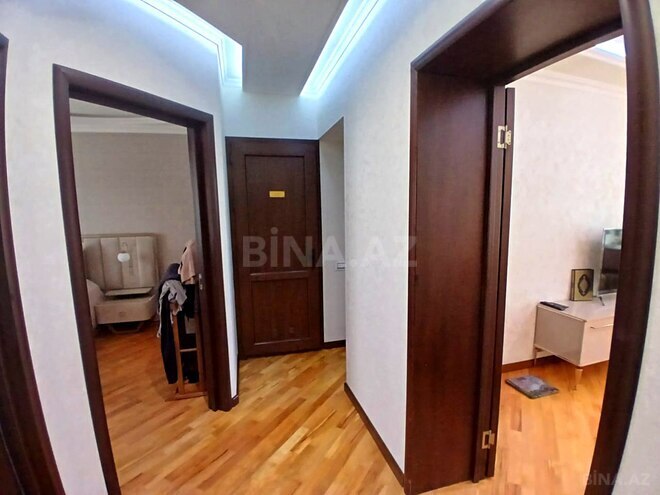 Продаётся 3-комн. вторичка 75 м², м. Кара Караев, photo 19 from 32