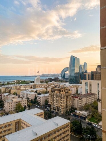 Сдаётся 3-комн. новостройка 130 м², м. Шах Исмаил Хатаи, photo 1 from 12