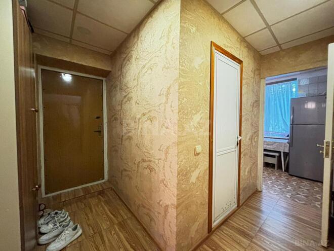 Satılır 3 otaqlı köhnə tikili 70 m², Qara Qarayev m., photo 15 from 17