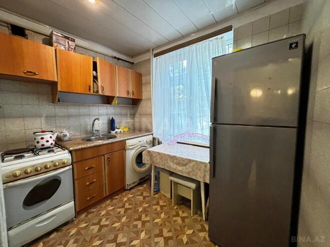 Satılır 3 otaqlı köhnə tikili 70 m², Qara Qarayev m., photo 14 from 17