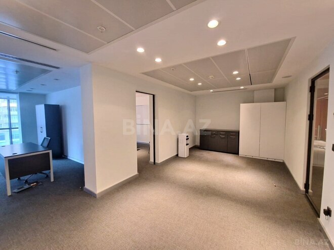 İcarəyə verilir 4 otaqlı ofis 210 m², 28 May m., photo 9 from 30