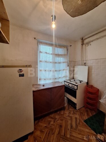 Satılır 1 otaqlı köhnə tikili 35 m², İnşaatçılar m., photo 8 from 10
