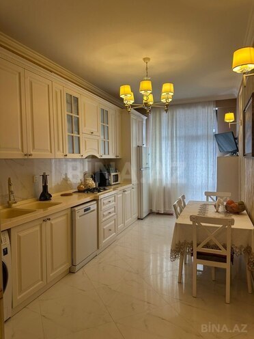 Продаётся 3-комн. новостройка 97.3 м², м. Нефтчиляр, photo 8 from 11