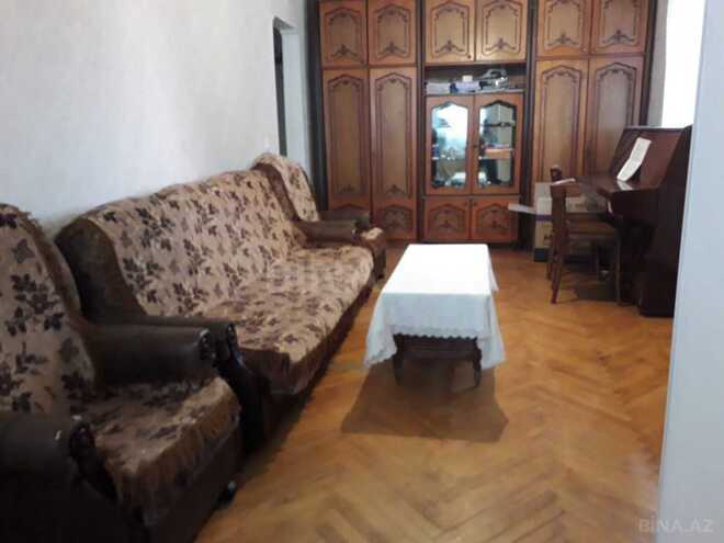 Satılır 1 otaqlı köhnə tikili 35 m², İnşaatçılar m., photo 1 from 11