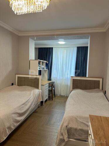Satılır 4 otaqlı köhnə tikili 100 m², Qara Qarayev m., photo 8 from 18
