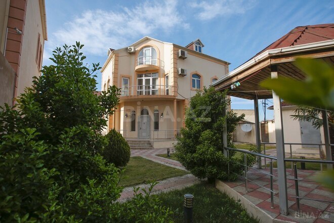 Сдаётся 8-комн. дом/дача 400 м², пос. Бадамдар, photo 1 from 29