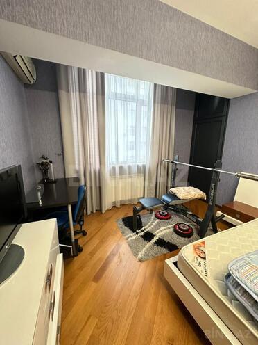 Сдаётся 4-комн. новостройка 200 м², м. Низами, photo 12 from 24