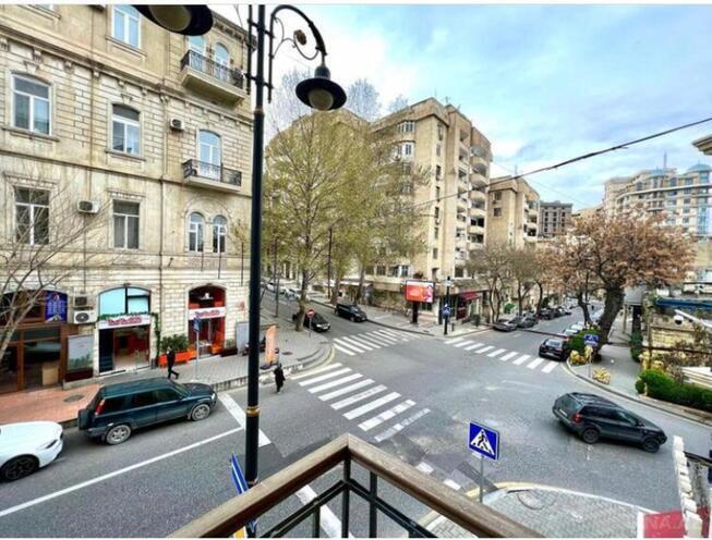 Продаётся 4-комн. вторичка 105 м², м. Ичеришехер, photo 11 from 12