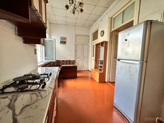 Satılır 2 otaqlı köhnə tikili 70 m², Nəsimi r., photo 8 from 18