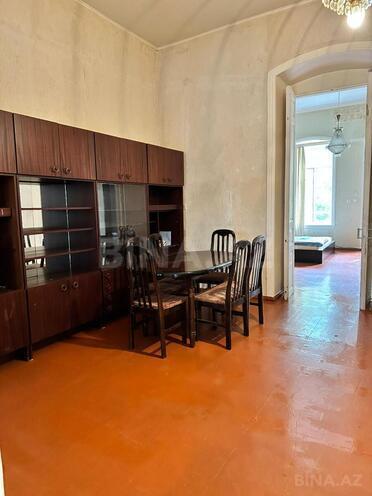Satılır 2 otaqlı köhnə tikili 70 m², Nəsimi r., photo 3 from 18