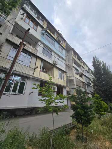 Satılır 2 otaqlı köhnə tikili 75 m², photo 1 from 12