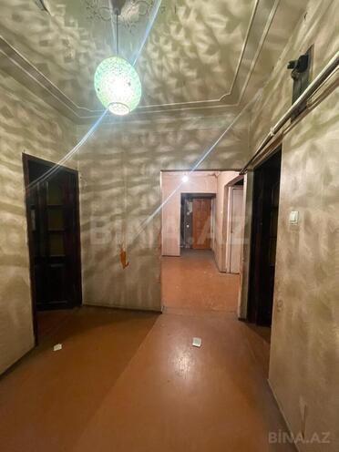 Satılır 5 otaqlı köhnə tikili 115 m², Xalqlar Dostluğu m., photo 1 from 15