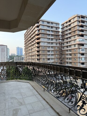 Продаётся 4-комн. новостройка 240 м², м. Низами, photo 21 from 31