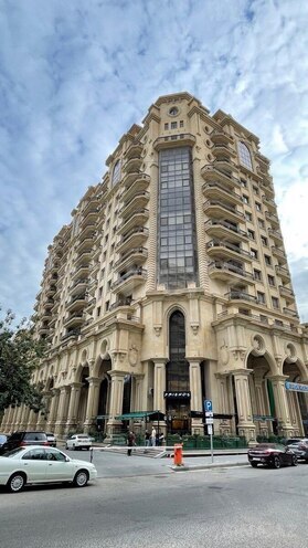 Продаётся 4-комн. новостройка 240 м², м. Низами, photo 1 from 31
