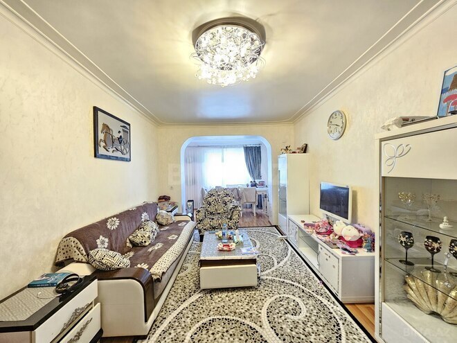 Satılır 2 otaqlı köhnə tikili 50 m², Elmlər Akademiyası m., photo 1 from 20