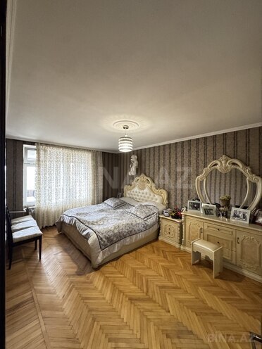 Satılır 3 otaqlı köhnə tikili 65 m², Elmlər Akademiyası m., photo 1 from 20
