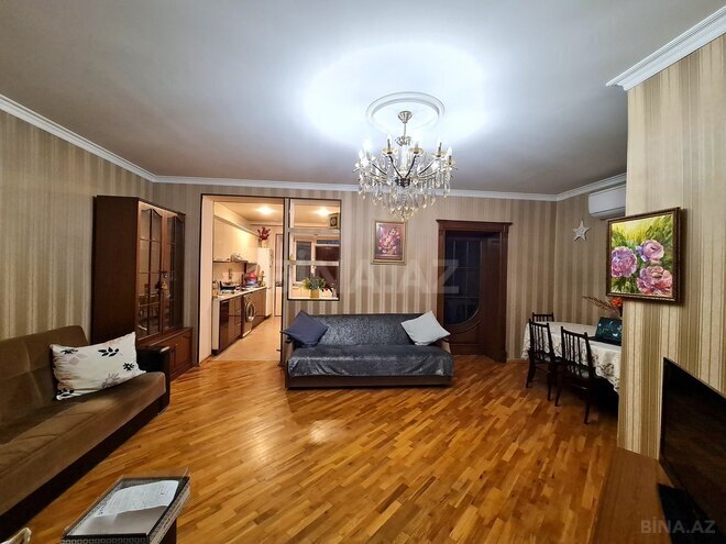 Сдаётся 3-комн. вторичка 95 м², м. Нариман Нариманов, photo 1 from 17