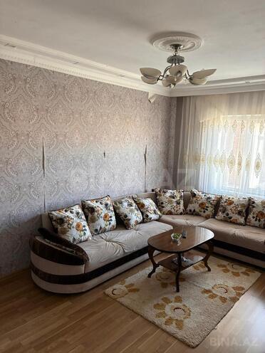 Satılır 2 otaqlı köhnə tikili 60 m², Massiv V q., photo 1 from 12