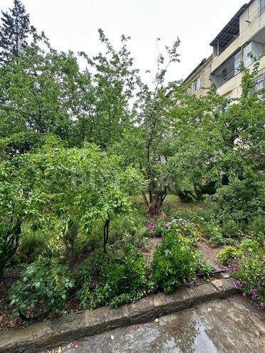 Satılır 4 otaqlı köhnə tikili 80 m², Xalqlar Dostluğu m., photo 1 from 14