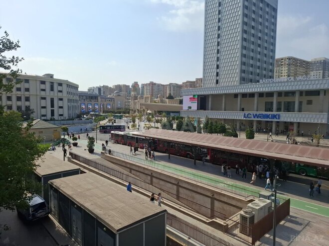 İcarəyə verilir 1 otaqlı köhnə tikili 30 m², 28 May m., photo 3 from 10
