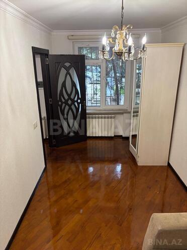 Satılır 2 otaqlı köhnə tikili 40 m², İnşaatçılar m., photo 4 from 12
