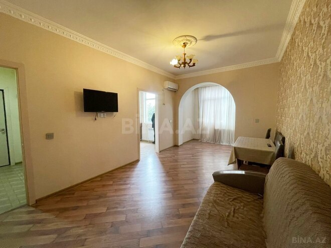 Сдаётся 2-комн. вторичка 55 м², м. Мемар Аджеми, photo 1 from 12