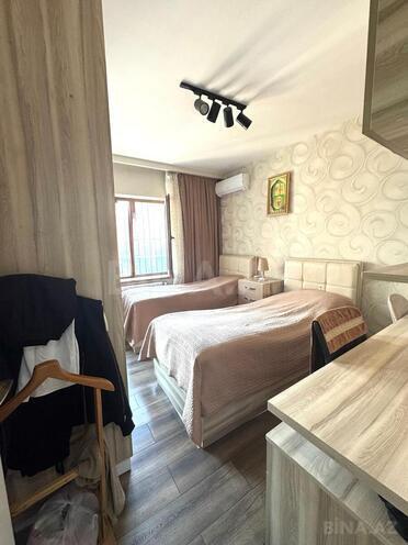 Satılır 5 otaqlı köhnə tikili 130 m², İnşaatçılar m., photo 7 from 13