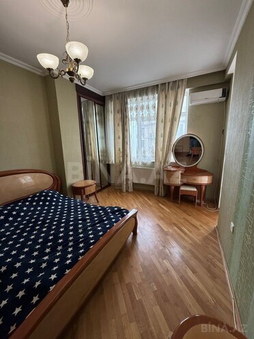 Сдаётся 3-комн. новостройка 120 м², м. 8 ноября, photo 7 from 11