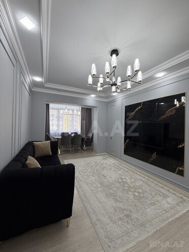 Продаётся 3-комн. вторичка 90 м², м. Иншаатчылар, photo 1 from 13