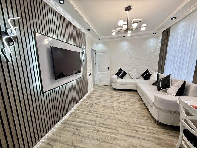Продаётся 2-комн. вторичка 45 м², м. Нефтчиляр, photo 4 from 17