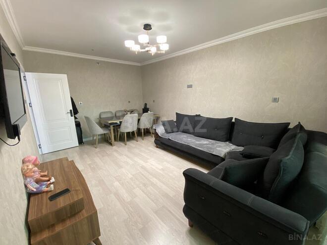 Продаётся 2-комн. вторичка 45 м², м. Иншаатчылар, photo 1 from 13