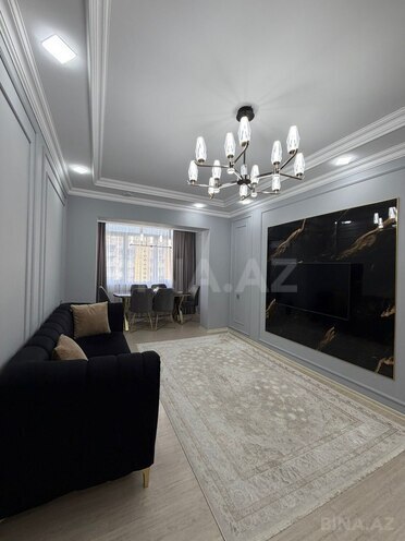 Продаётся 3-комн. вторичка 90 м², м. Иншаатчылар, photo 1 from 13