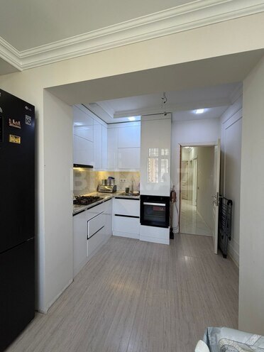 Продаётся 3-комн. вторичка 90 м², м. Иншаатчылар, photo 8 from 13